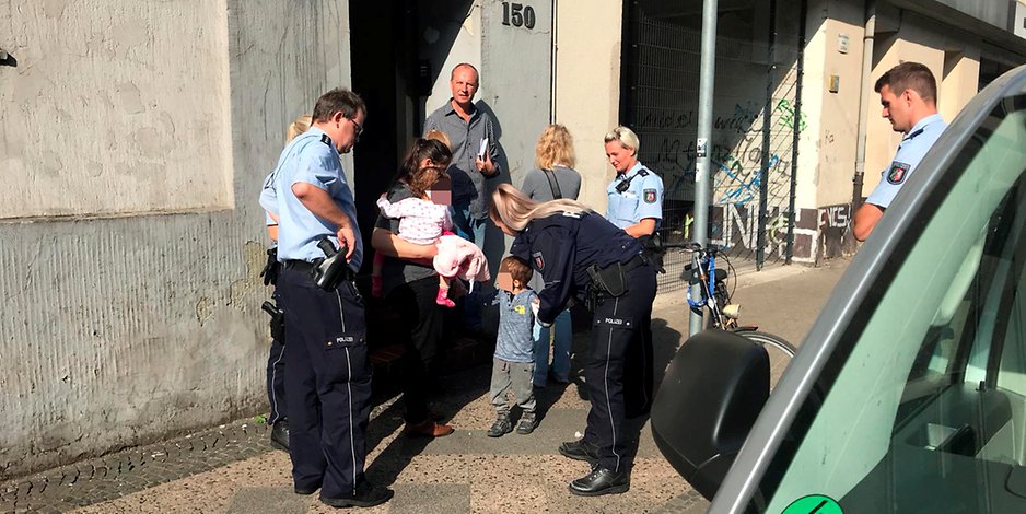 Происшествия: Драма в Крефельде: пытаясь избежать депортации, албанец грозился убить ребенка