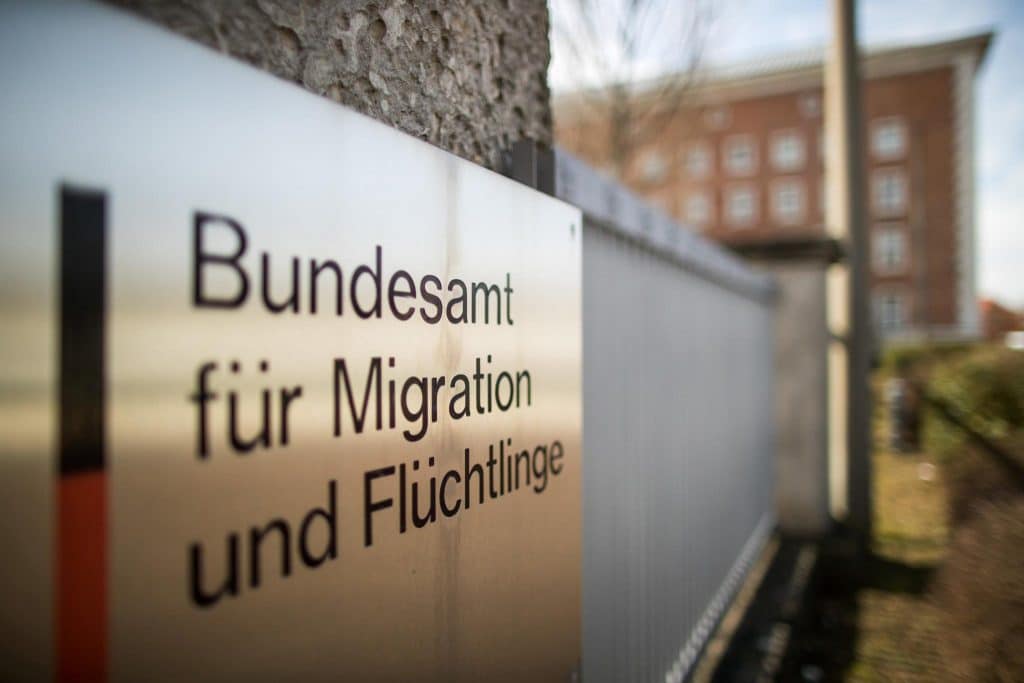 Общество: Какие основные способы эмиграции в Германию?