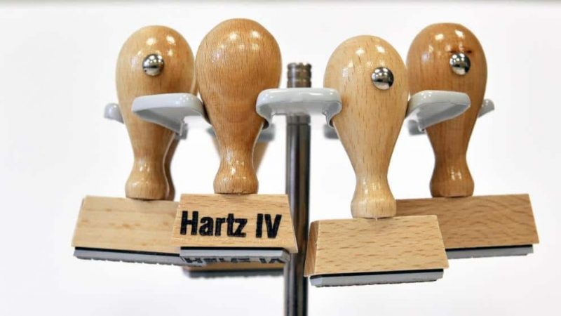 Деньги: В Германии увеличат пособие по безработице Hartz IV