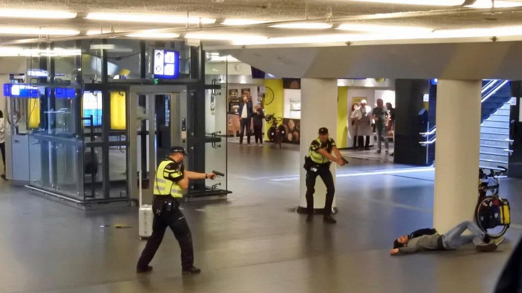Отовсюду обо всем: Теракт в Амстердаме: стал известен мотив преступника