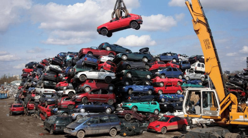 Общество: Автопроизводители выплатят владельцам старых дизелей премии на сумму до €10 000