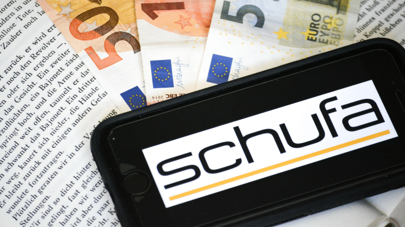 Деньги: Как избежать лишних расходов и получить справку Schufa бесплатно?