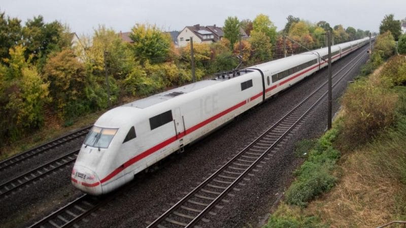 Общество: Deutsche Bahn повышает цены и добавляет марштруты