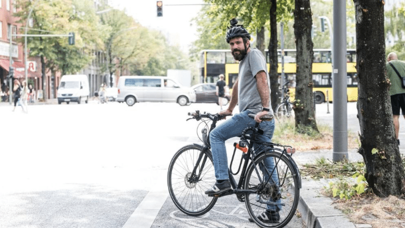 Общество: Как велосипедисту остаться в живых в Берлине?