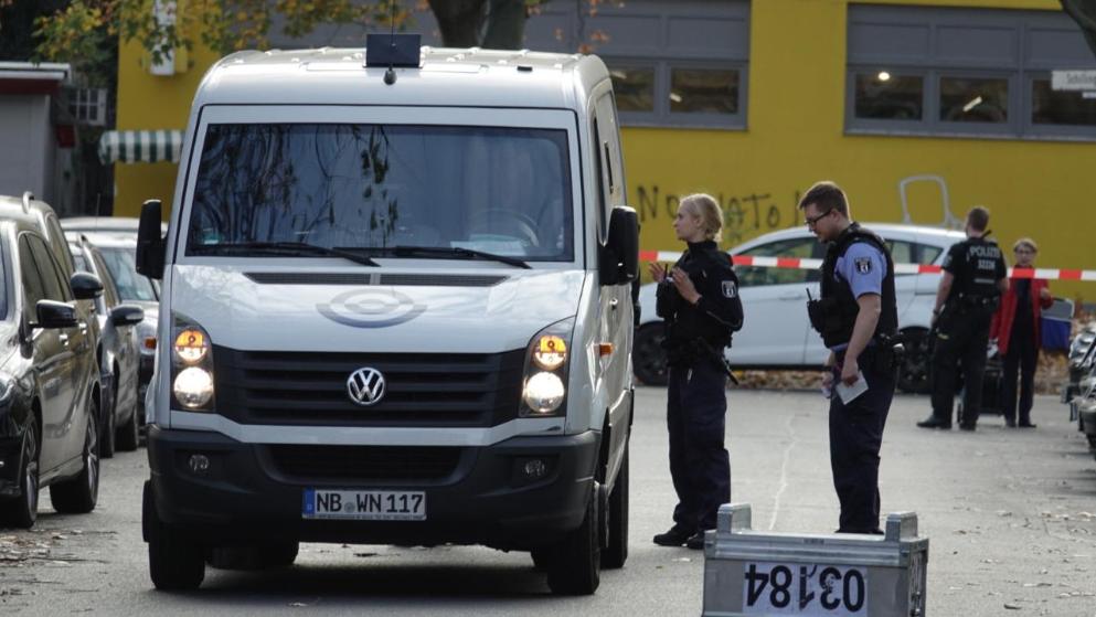 Происшествия: В Берлине преступники в масках ограбили инкассаторов