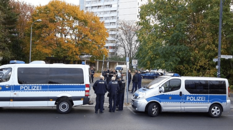Происшествия: В Берлине преступники в масках ограбили инкассаторов