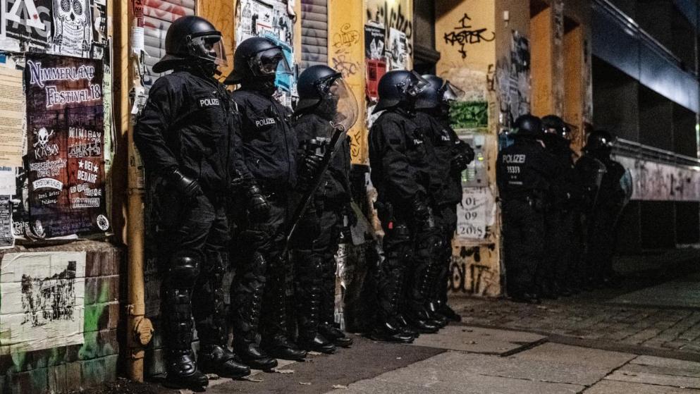 Происшествия: После нападения на магазин полиция проводит рейды в Берлине