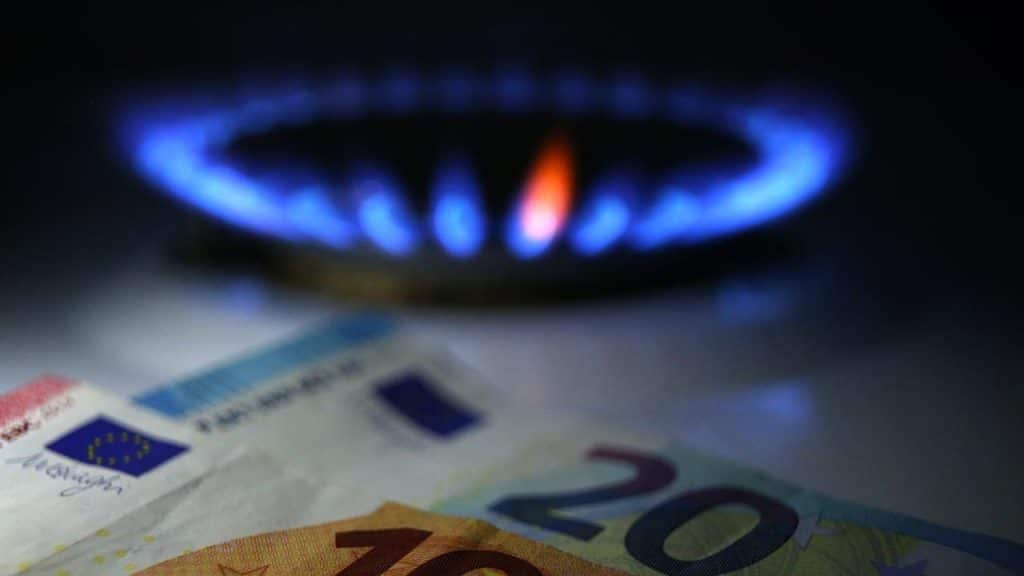 Деньги: Этой зимой в Германии значительно подорожает газ