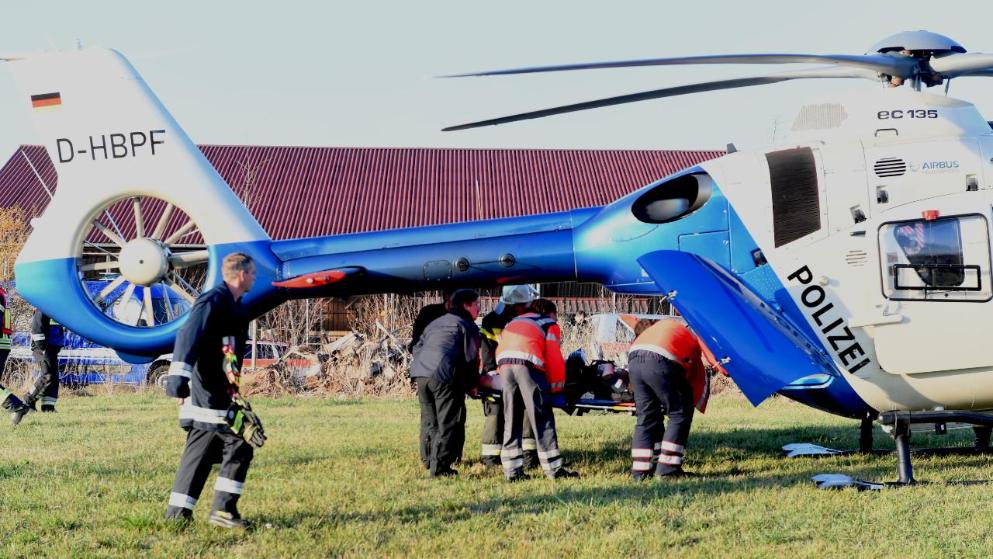 Происшествия: В Баварии столкнулись два автобуса: 27 пострадавших, в том числе дети рис 2