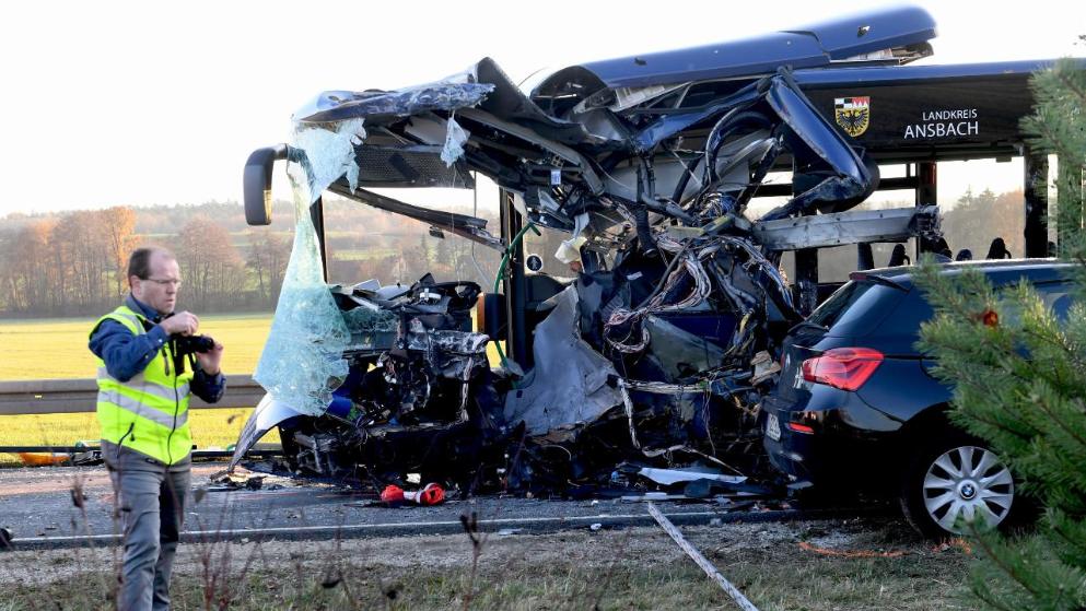 Происшествия: В Баварии столкнулись два автобуса: 27 пострадавших, в том числе дети