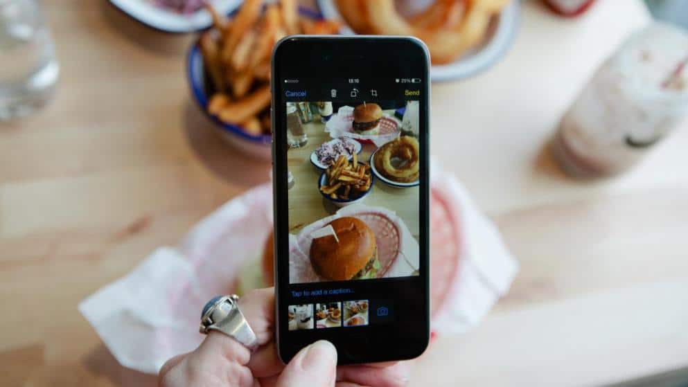 Полезные советы: Можно ли фотографировать еду в ресторане?