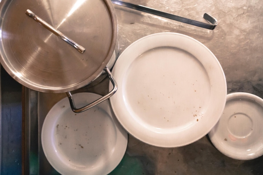Домашние хитрости: Семь советов для улучшения работы посудомоечной машины