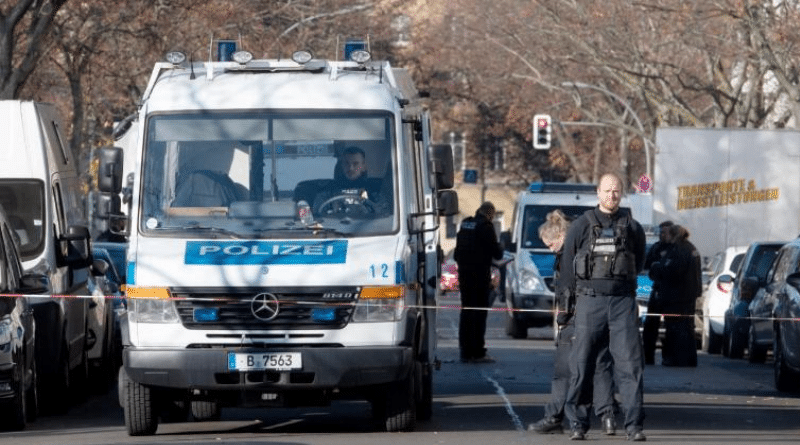 Происшествия: В Берлине психически больной мужчина убил санитара, полиция ведет поиски