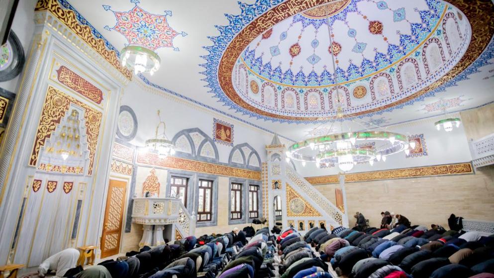 Общество: Большая коалиция требует введения налога на мечети