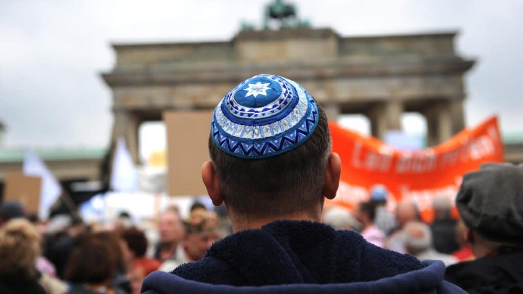 Колонки: «Евреям здесь не место»: антисемитизм – глобальная проблема Германии