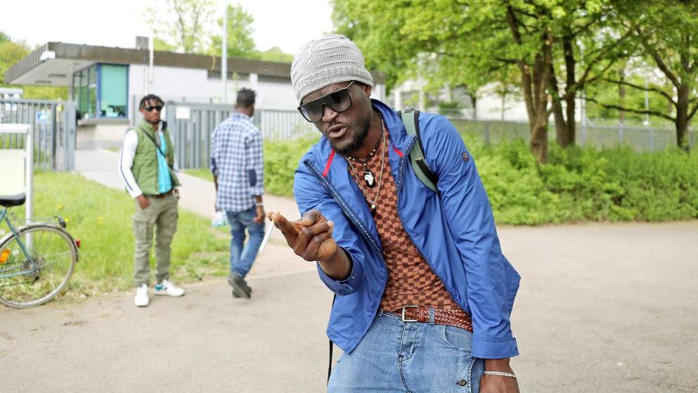 Общество: После депортации африканский хулиган снова вернулся в Германию