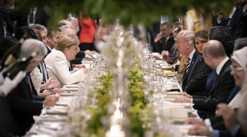Политика: Первое фото с саммита G20 с участием Меркель: канцлер опоздала на 12 часов