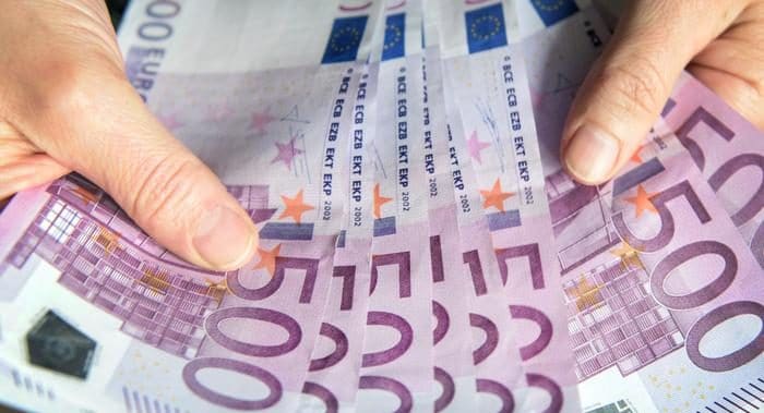 Деньги: Еврозона решила отказаться от купюр номиналом €500