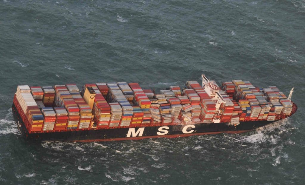 Происшествия: Экстренные службы Германии предупреждают о контейнерах с опасными химикатами