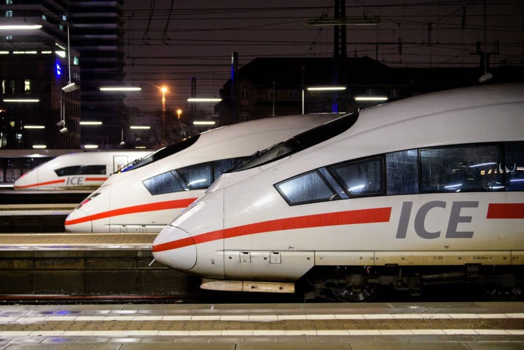 Происшествия: Как Deutshce Bahn планирует бороться с задержками поездов