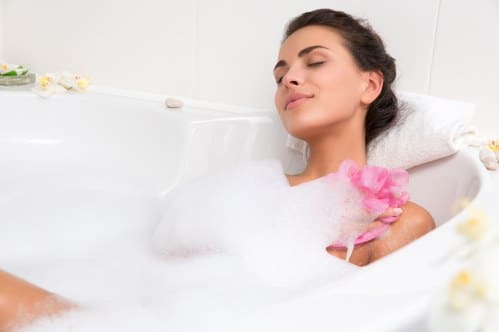 Полезные советы: 6 ошибок во время приема ванны, из-за которых портится кожа рис 2
