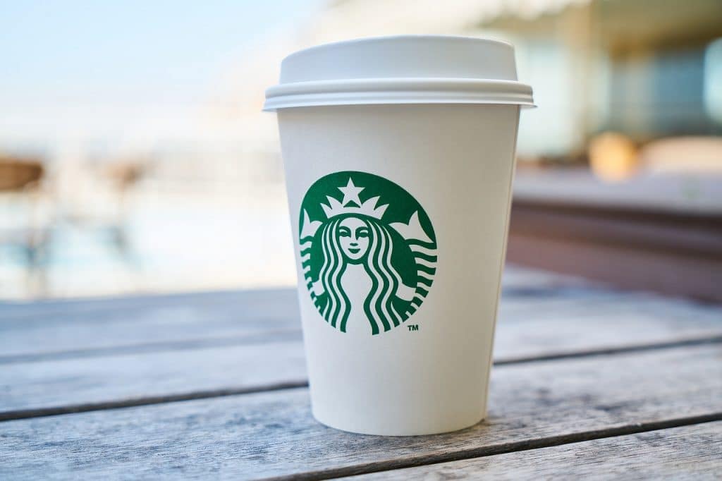 Досуг: Почему сотрудники Starbucks постоянно делают ошибки в именах клиентов