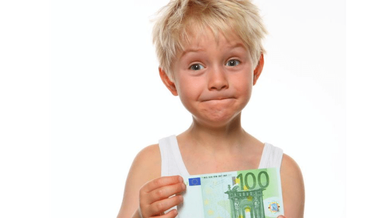 Деньги: Детское пособие: кому полагается и когда выплачивается?