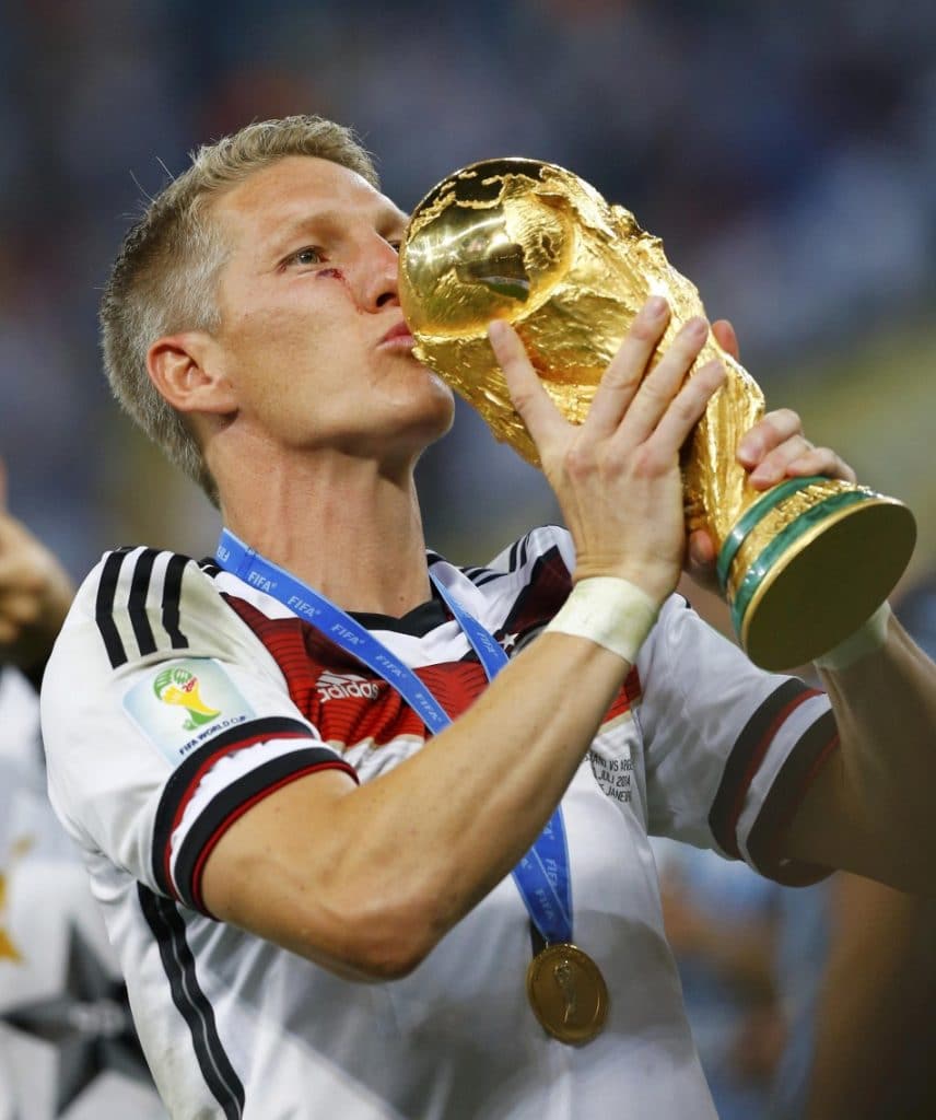 Галерея: Топ-11 лучших футболистов Германии рис 8