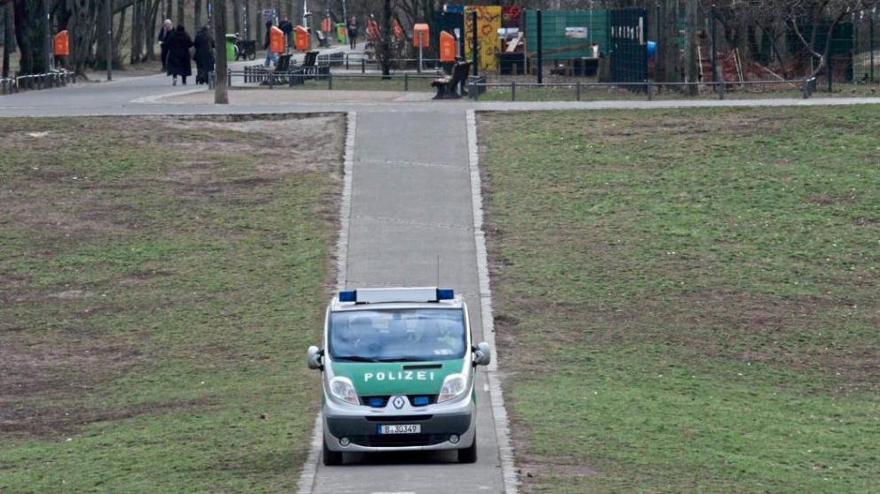 Общество: Для отвода глаз: в Берлине полиция прогнала наркодилеров из парка, но лишь на несколько часов