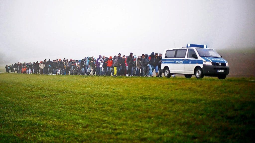 Политика: Как немецкое правительство проигнорировало предупреждение об угрозе со стороны беженцев