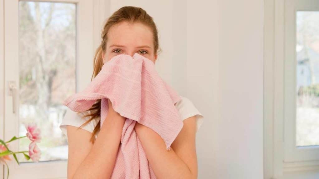 Здоровье: Почему даже свежевыстиранные полотенца являются инкубаторами для бактерий