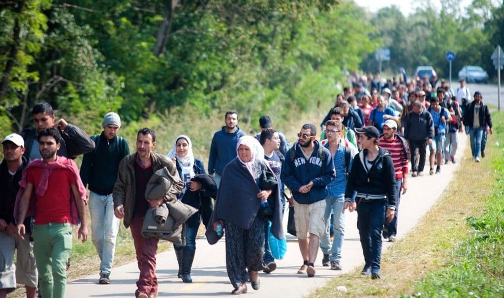 Общество: Беженцы, которым Германия заплатила за добровольное возвращение, пропали без вести