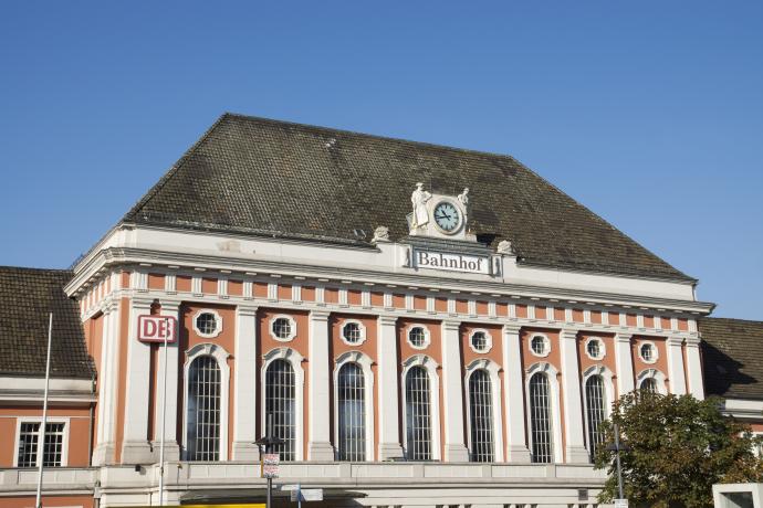 Галерея: Топ-10 самых красивых железнодорожных вокзалов Германии рис 4