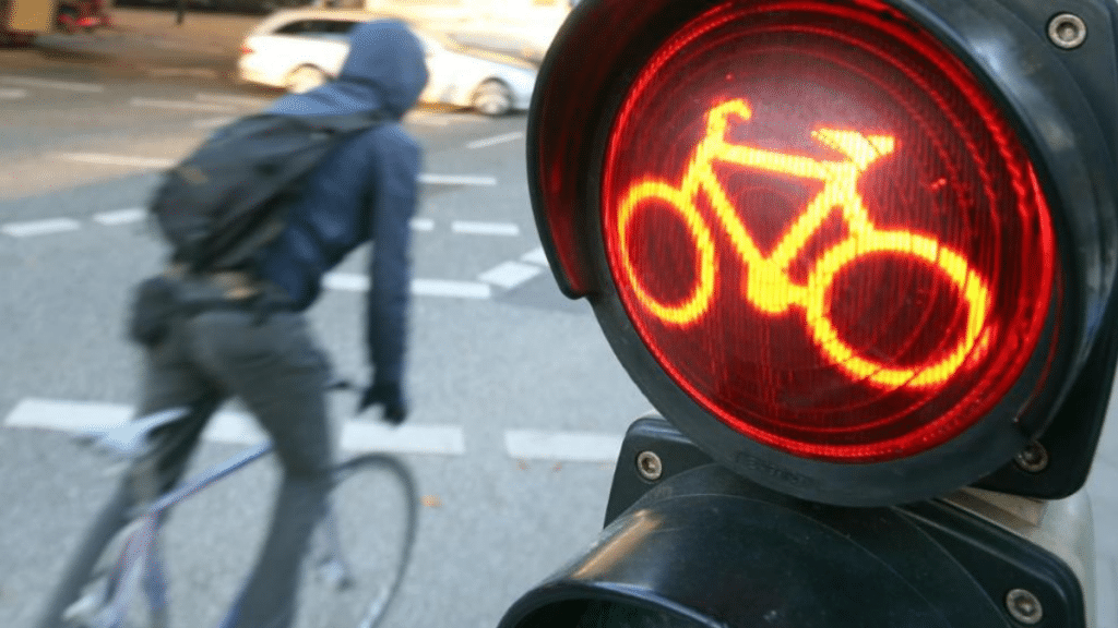 Закон и право: За что и на какие суммы штрафуют немецких велосипедистов?