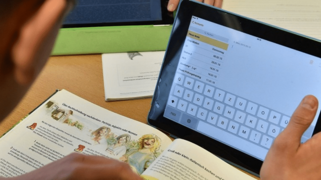 Общество: Бундестаг утвердил цифровой договор: школы могут рассчитывать на быстрый интернет