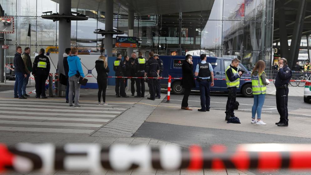 Происшествия: В аэропорту Кельна совершено нападение на инкассаторов