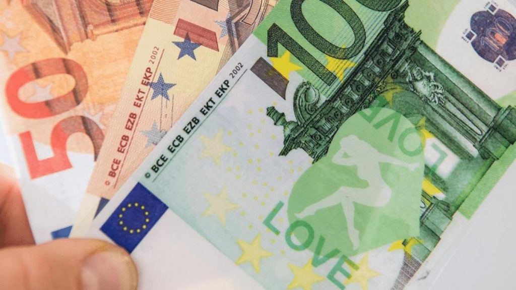 Деньги: Фальшивые евро: как не стать жертвой мошенников