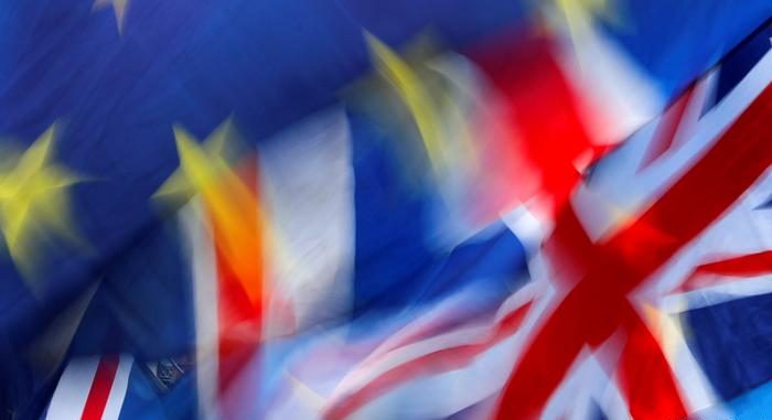 Политика: Евросоюз готов к жесткому Brexit, но всех неприятностей избежать не удастся
