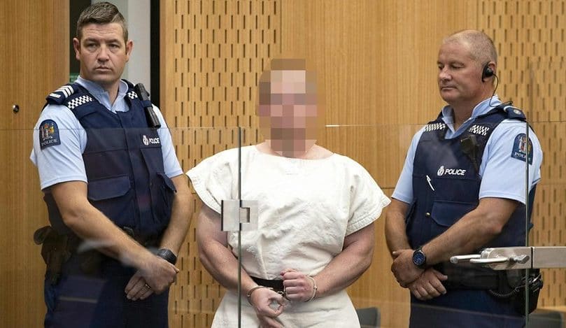 Отовсюду обо всем: Подросток, транслировавший видео расстрела в Новой Зеландии, предстанет перед судом