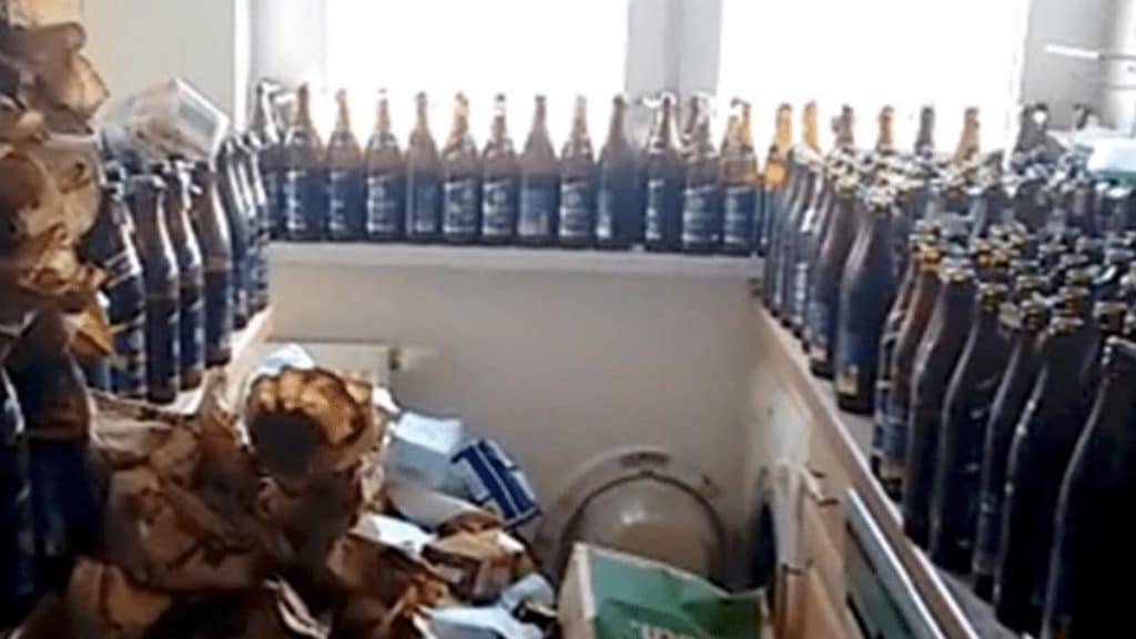 Происшествия: Арендатор семь лет не выбрасывал пивные бутылки из-за лени и стыда