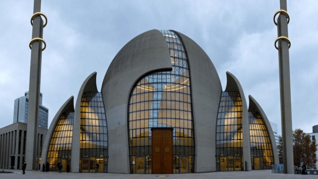 Общество: Мнение об исламе: каждый четвертый немец недоволен тем, что в стране строят все новые мечети