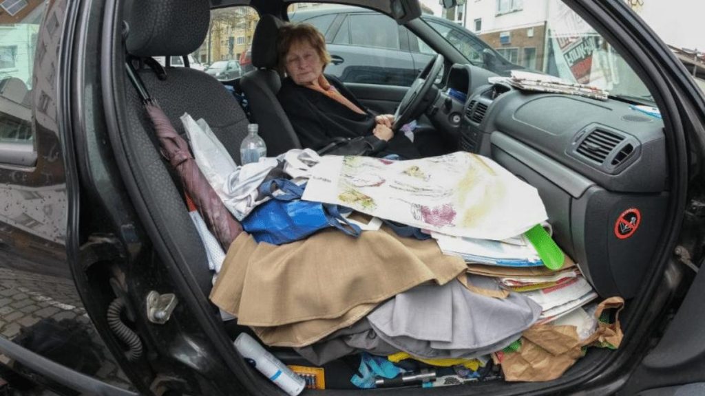 Общество: Пенсионерка два года живет в авто в центре Ганновера