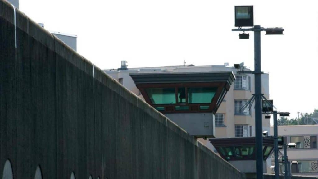 Происшествия: Шлезвиг-Гольштейн: сбежал особо опасный преступник, полиция просит быть осторожными