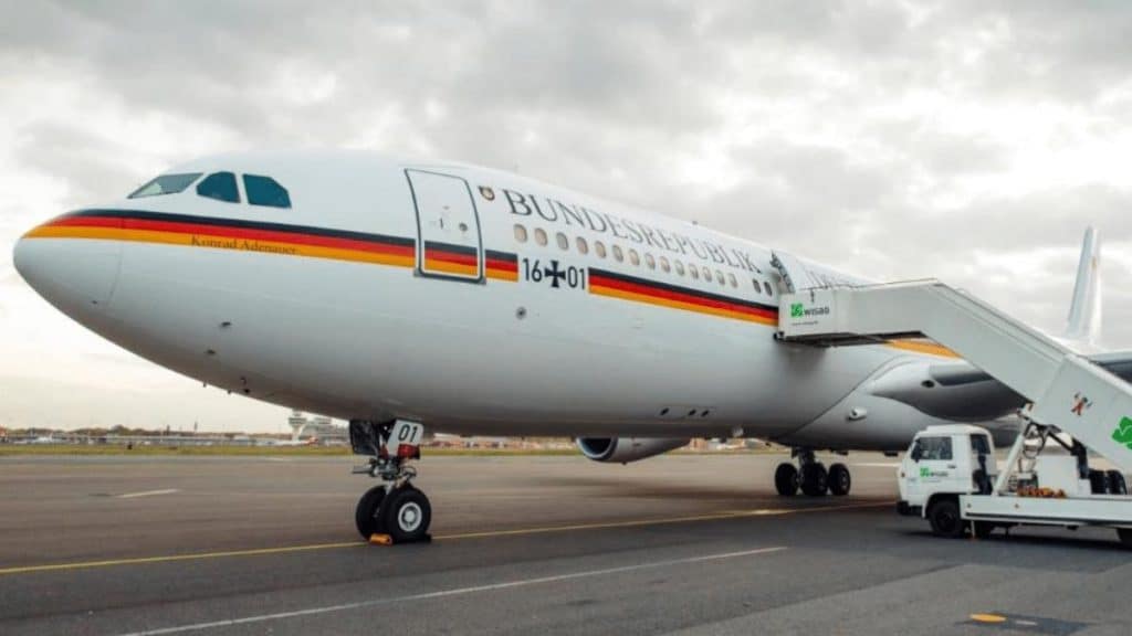 Общество: Немецким министрам запретили пользоваться правительственными самолетами