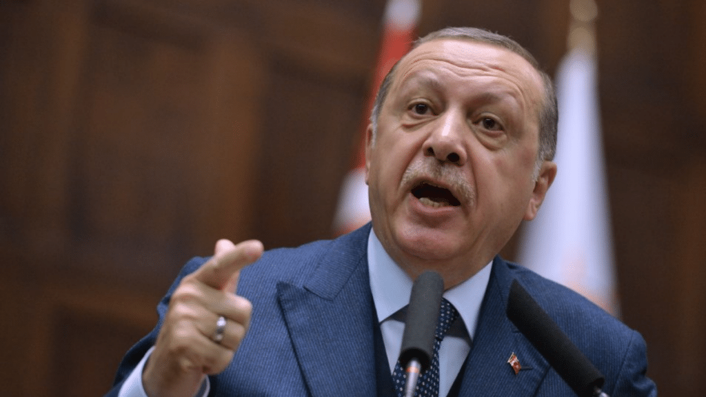 Политика: Турция намерена арестовывать немецких туристов, критикующих Эрдогана