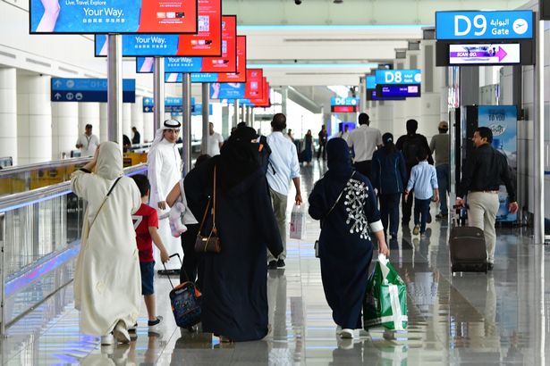 Отовсюду обо всем: В Дубае женщину арестовали за оскорбления в социальных сетях