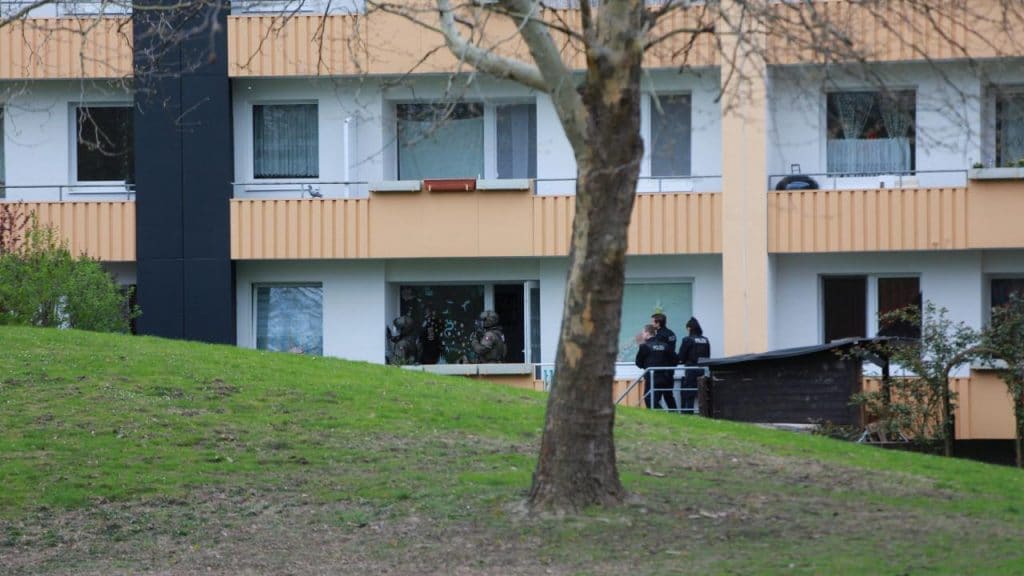 Происшествия: В Зальцгиттере полиция обнаружила труп в квартире ранее убитого мужчины