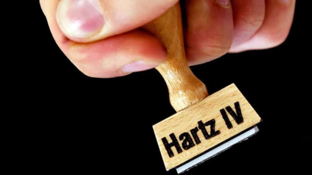Общество: Что делать получателю Hartz IV, которому сократили или отменили пособие?