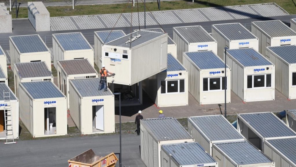 Общество: Еще один приют для беженцев за €15 млн, который ни разу не использовали