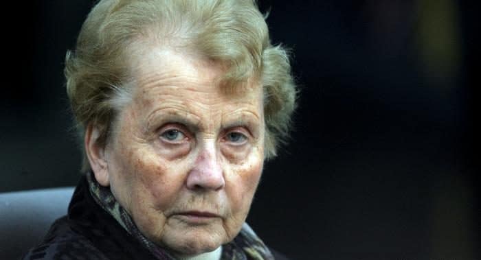 Знаменитости: В возрасте 90 лет скончалась мать Ангелы Меркель